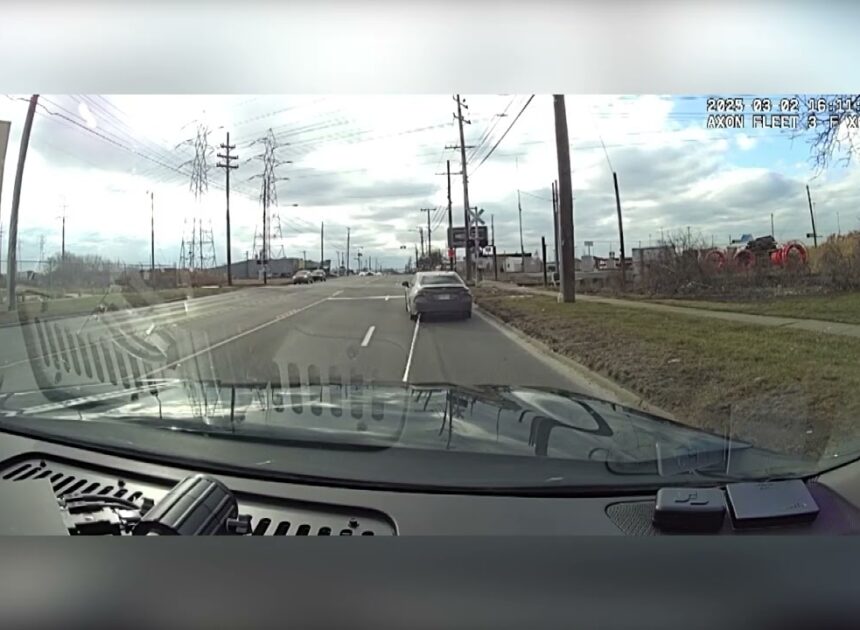 Officer Uses ‘Batman-Like Gadget’ To End Police Pursuit (Grapple Device)
